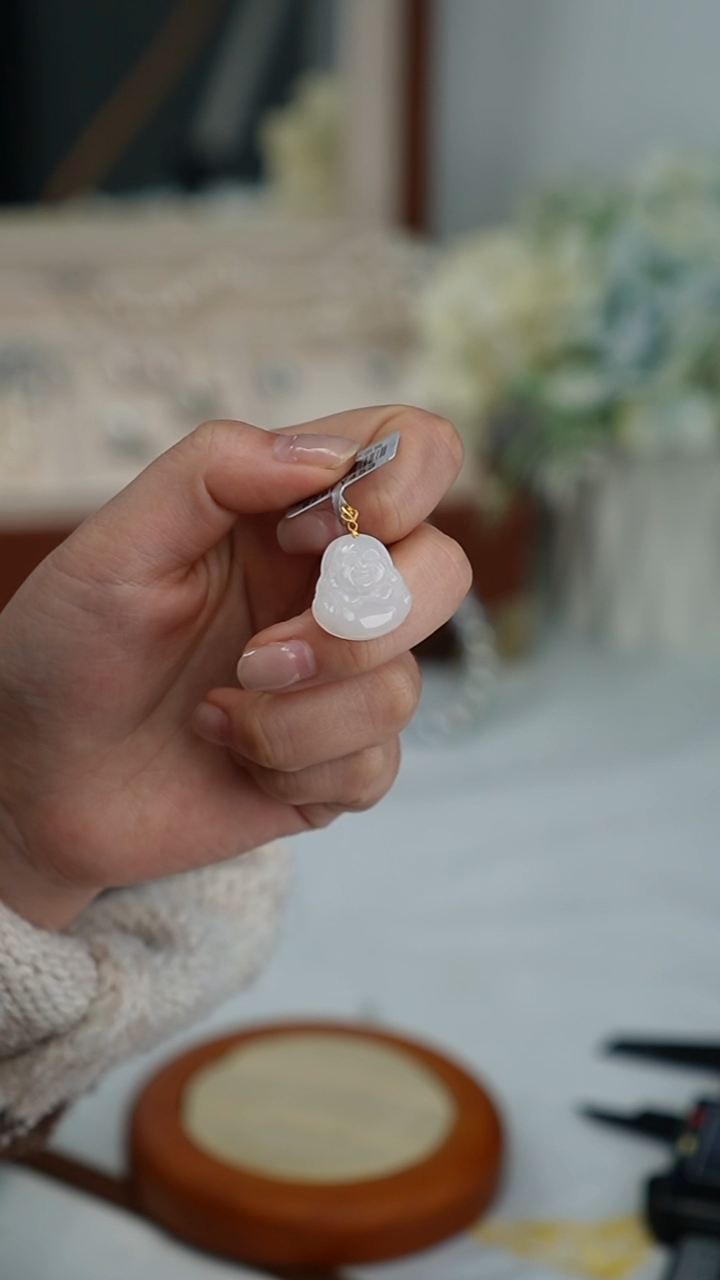 【闪购商品】和田玉吊坠(不含链)18K金镶嵌羊脂白玉吊坠