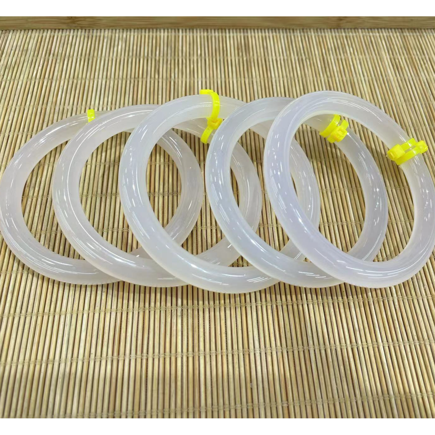 优选时尚百搭白月光玛瑙手镯圆条手镯多样性拍一发一