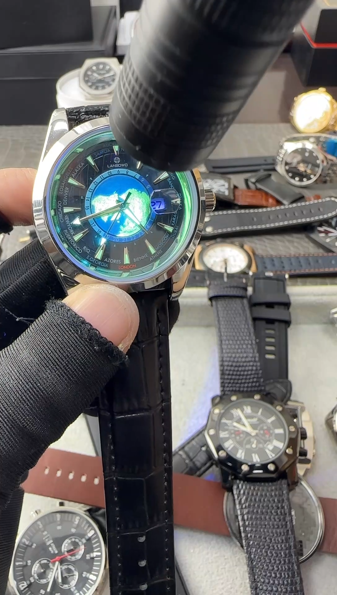 石英机芯锻造碳钢男士腕表