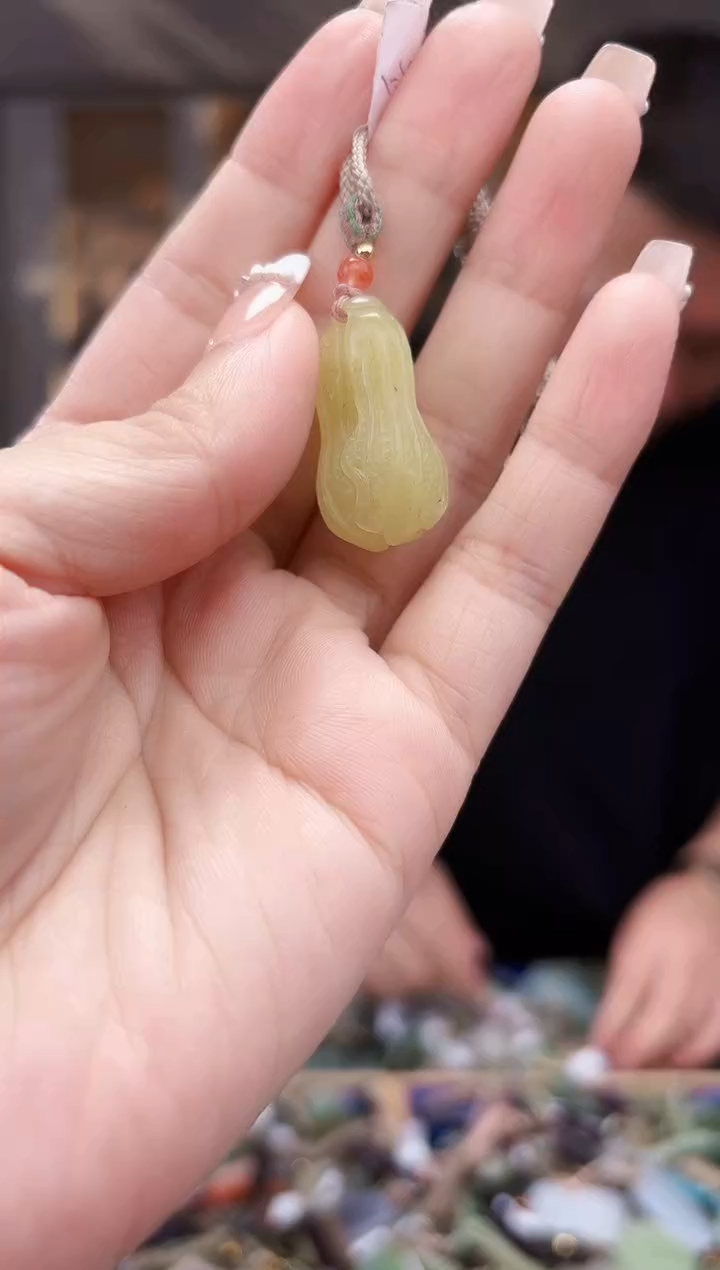 和田玉未镶嵌挂件拍一发一