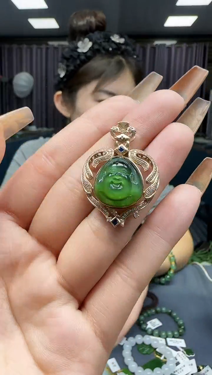 【闪购商品】和田玉挂件18K金镶嵌1