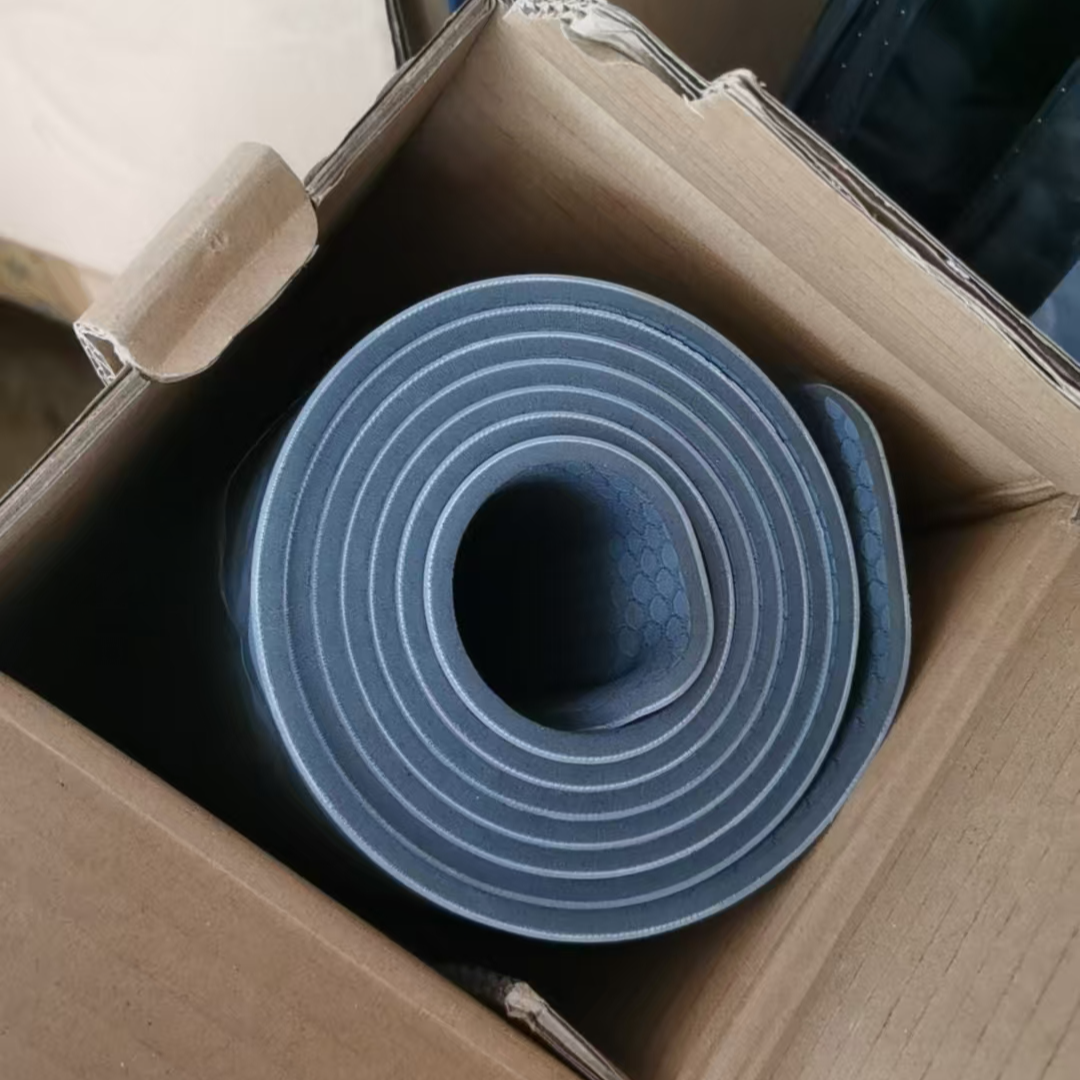 灰色简约大方纯色瑜伽垫