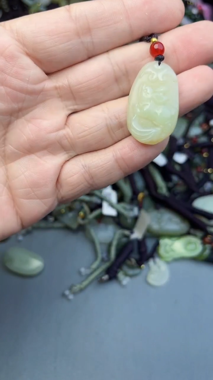 和田玉未镶嵌颈饰多样性发货  拍一发一 