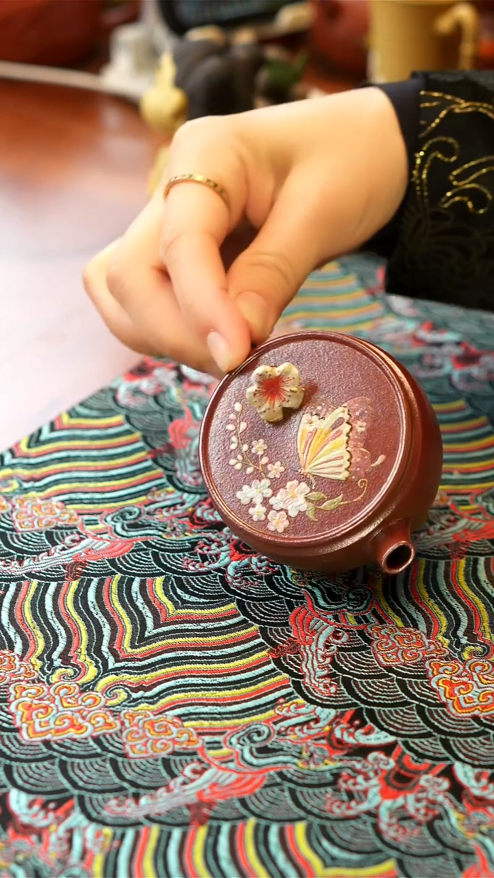 【闪购商品】紫砂茶壶观羽柴烧  蝶恋花汉瓦 120cc