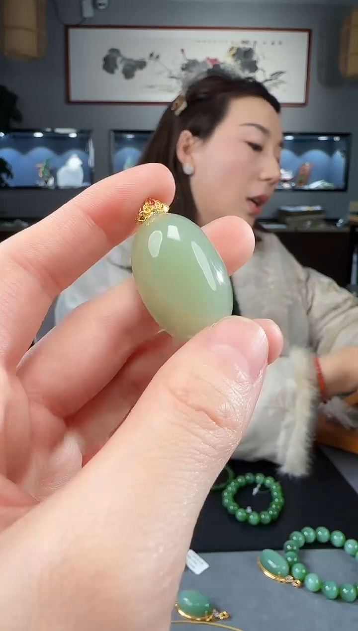 【闪购商品】和田玉吊坠(不含链)18K金镶嵌1