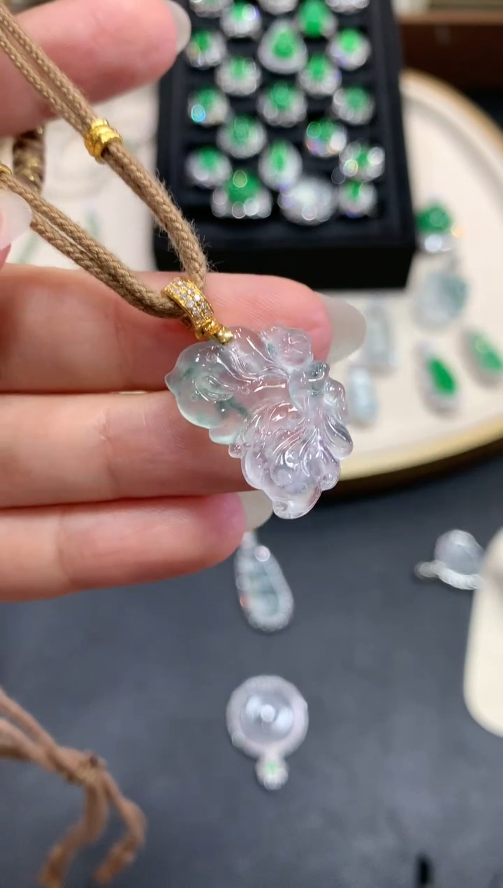 【闪购商品】翡翠吊坠(不含链)18K金镶嵌（不含链）A98|3980