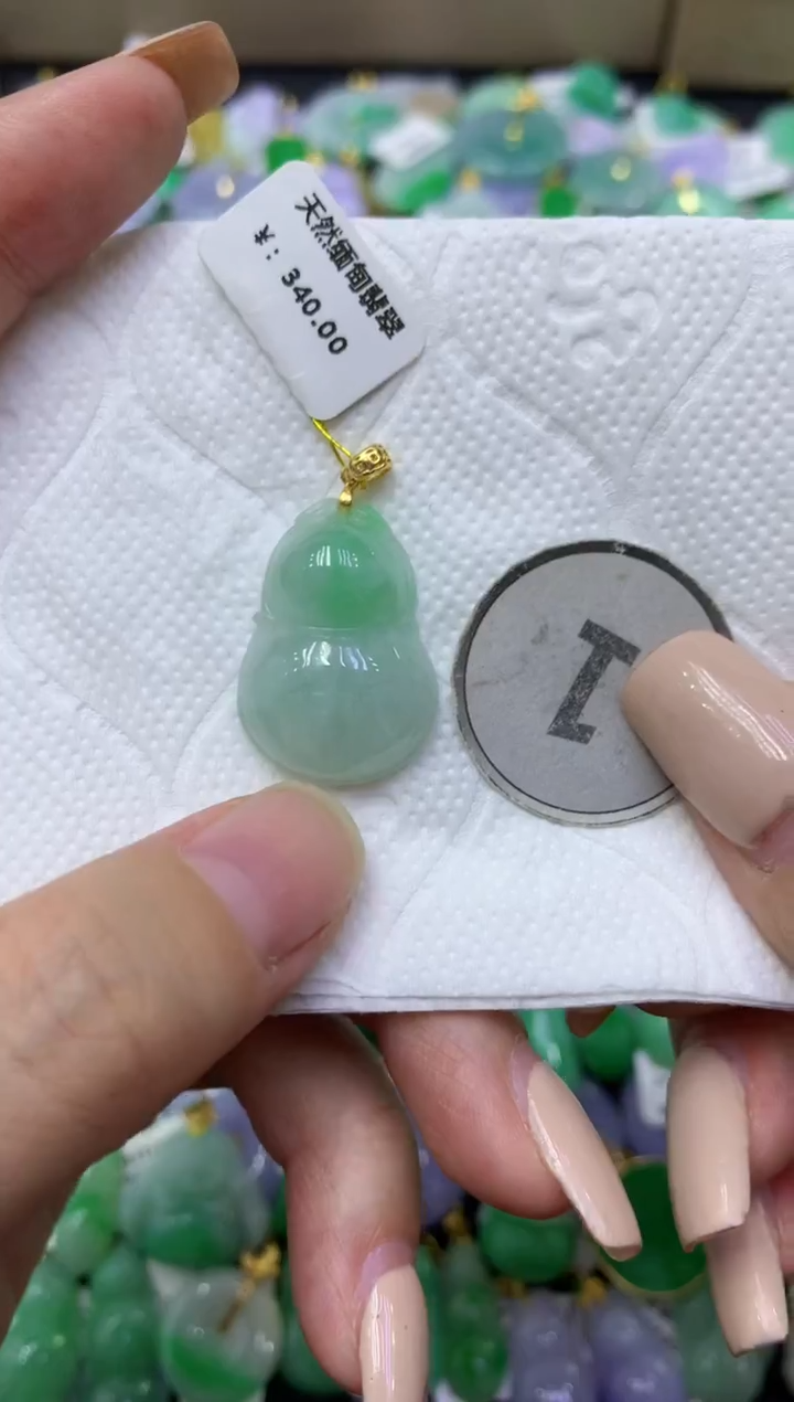 颈饰未镶嵌翡翠天然缅甸翡翠A货