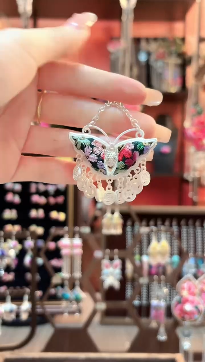 织绣云织谣民族风精美饰品24