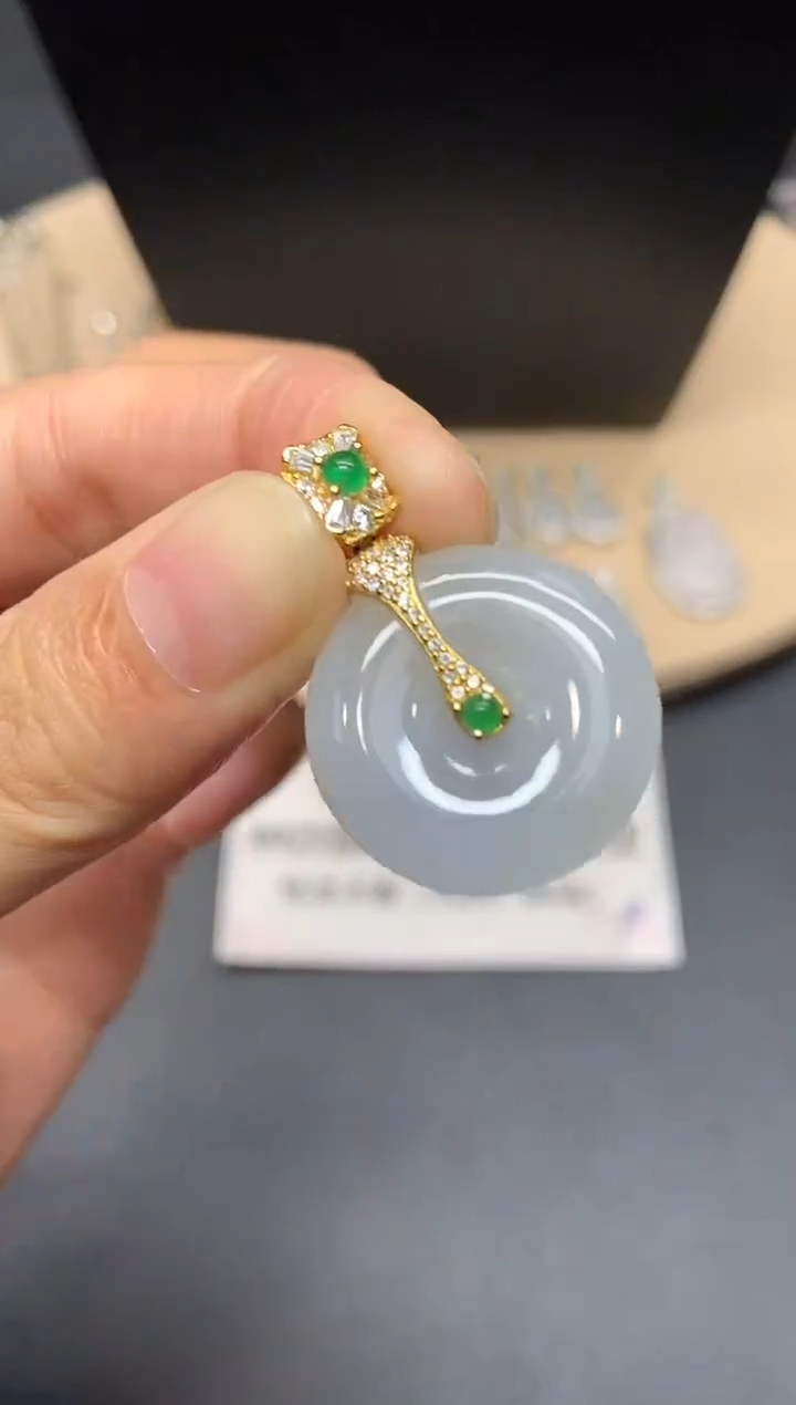 【闪购商品】翡翠吊坠(不含链)银S925镶嵌平安扣【无服务费】