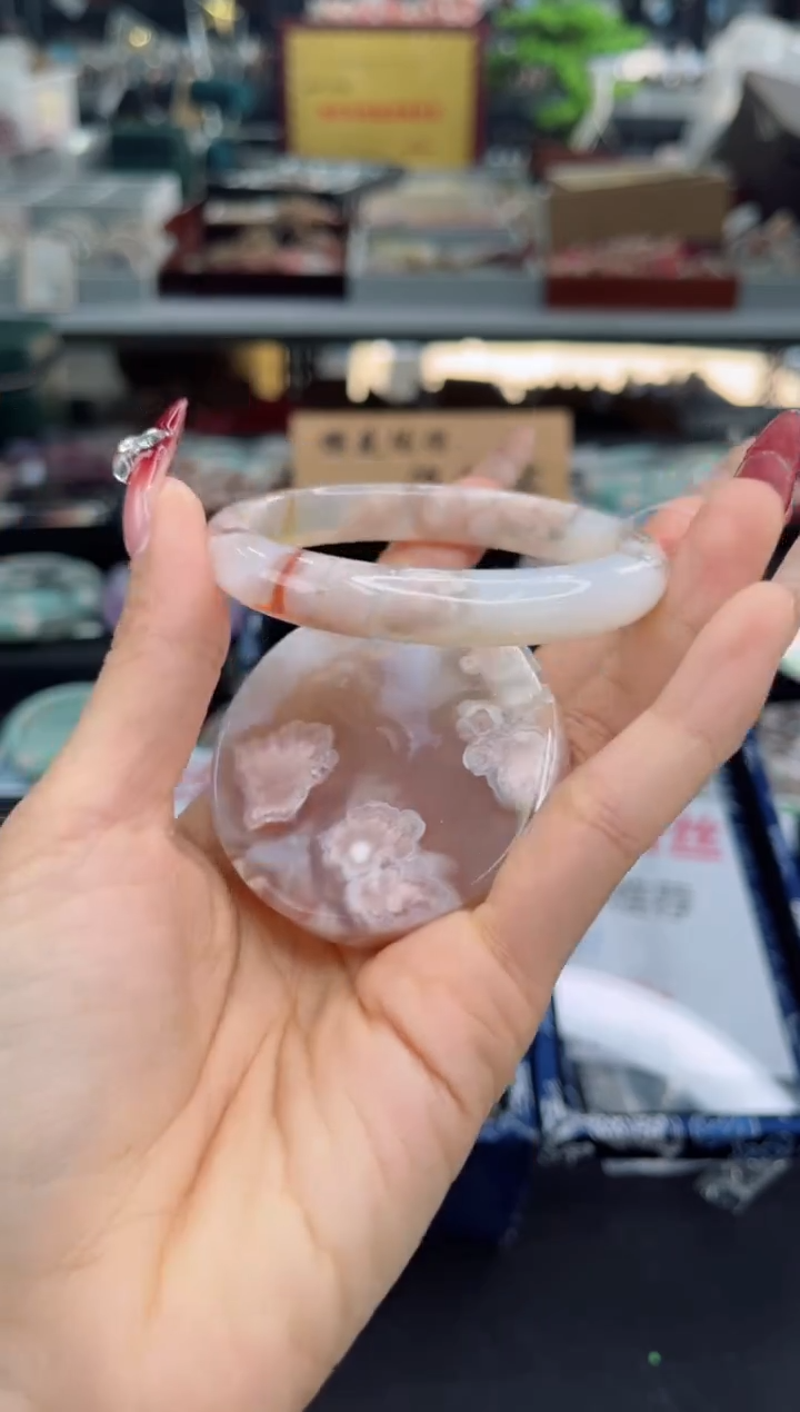 【闪购商品】石英质玉手镯未镶嵌55圈口（赠品镯心）3507026