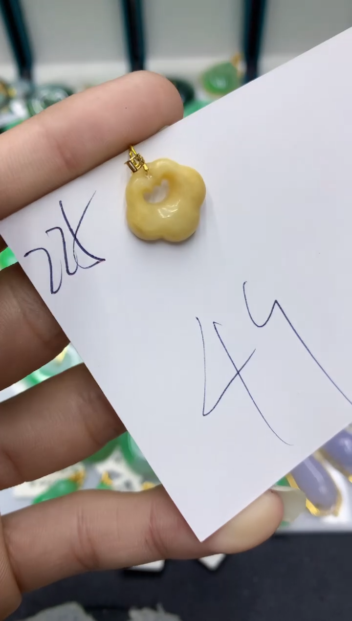 【闪购商品】翡翠颈饰18K金镶嵌翡翠