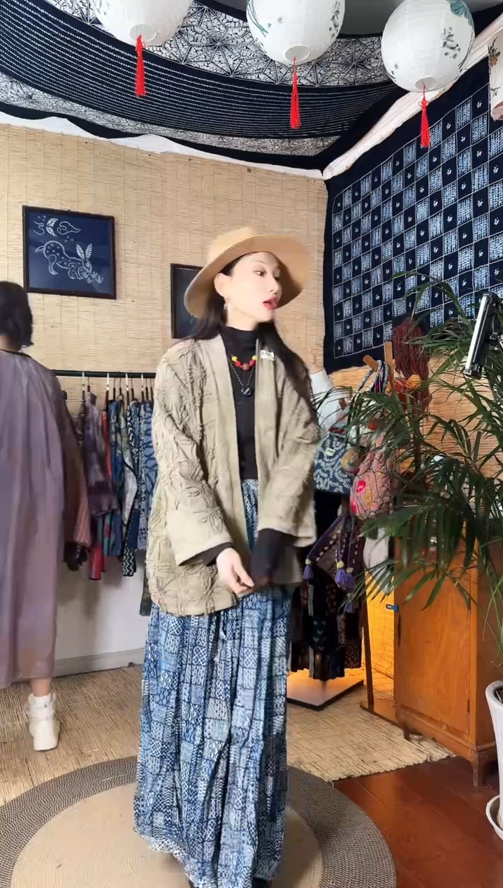 【闪购商品】设计师款绿刺绣开衫外套