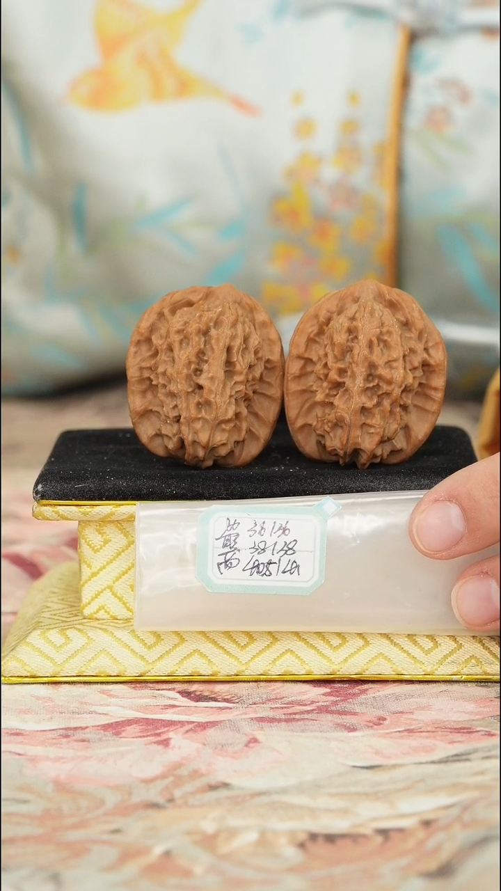 【闪购商品】文玩核桃把件非嫁接马老四