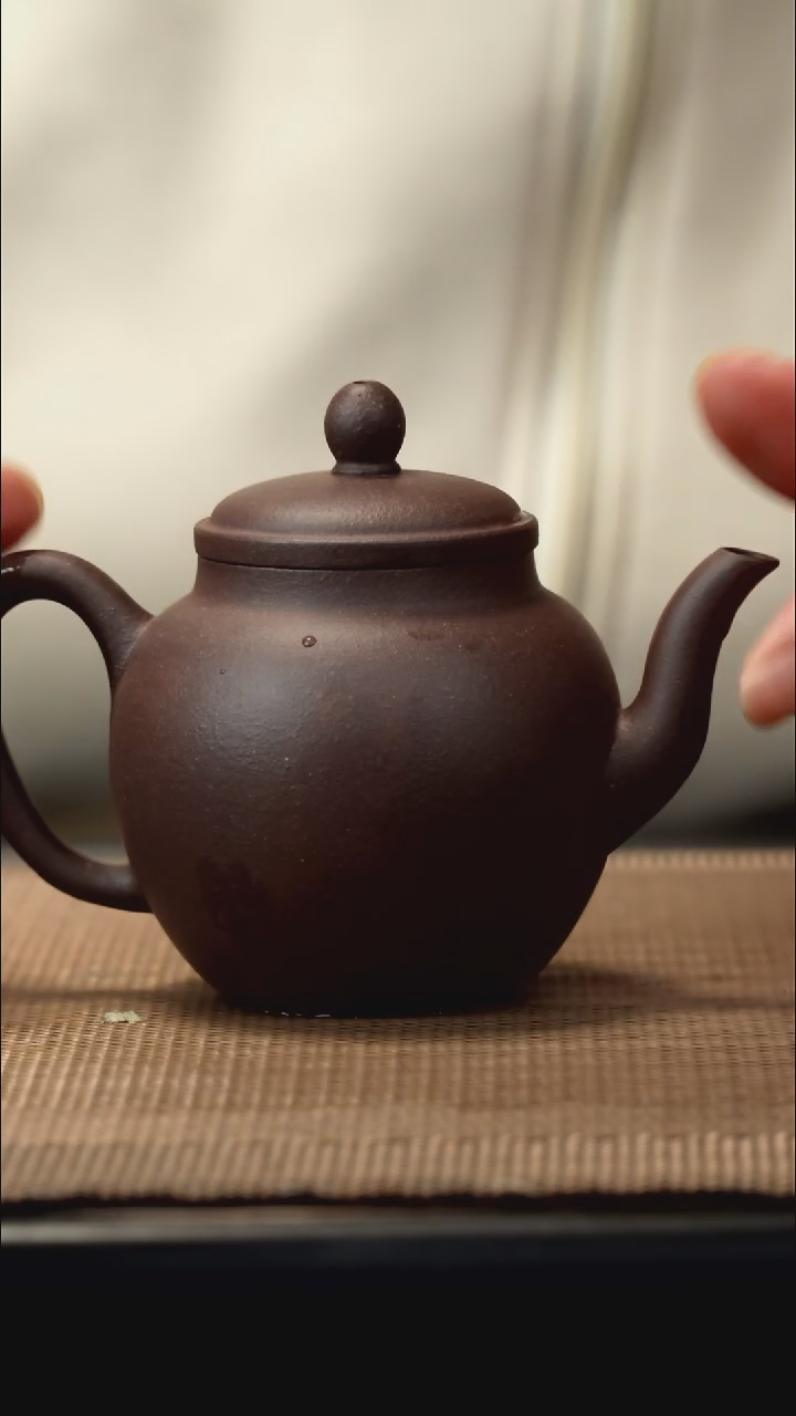 紫砂茶盏紫泥宫灯140CC