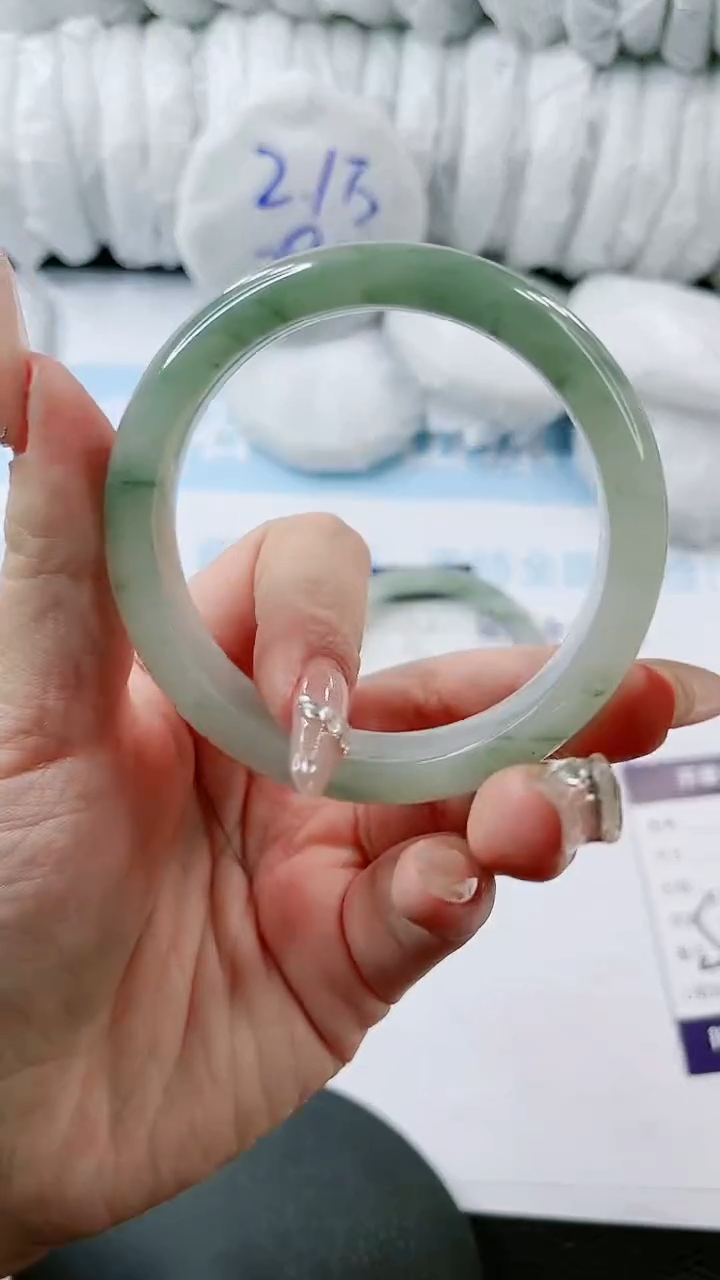 【闪购商品】石英质玉手镯未镶嵌多样性发货S434