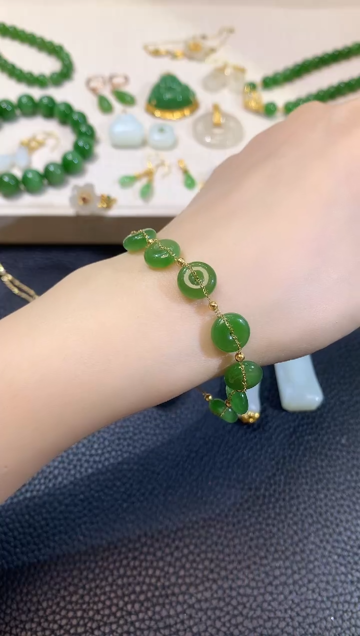 手链18K金镶嵌和田玉A12    多样性发一件