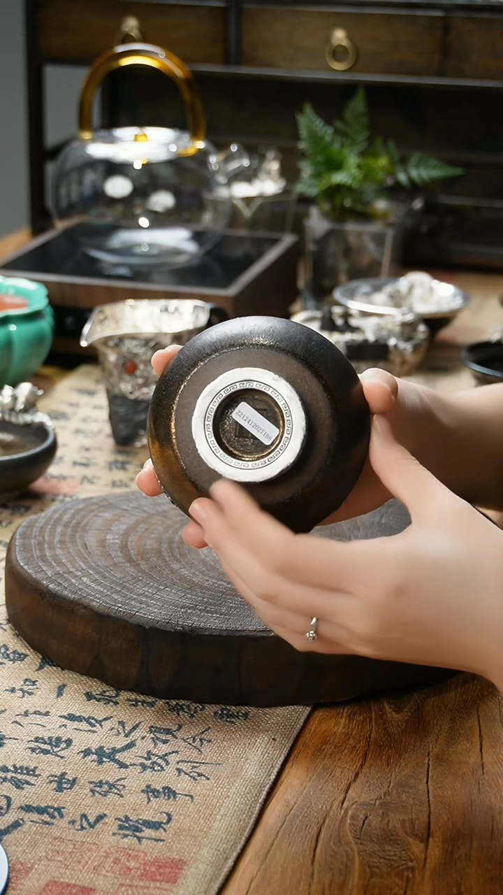 【闪购商品】福器艺术定制黑陶龙饮主人杯