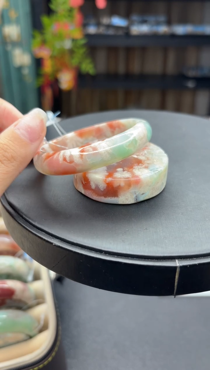 【闪购商品】石英质玉手镯未镶嵌531（53圈赠送镯心）不退换