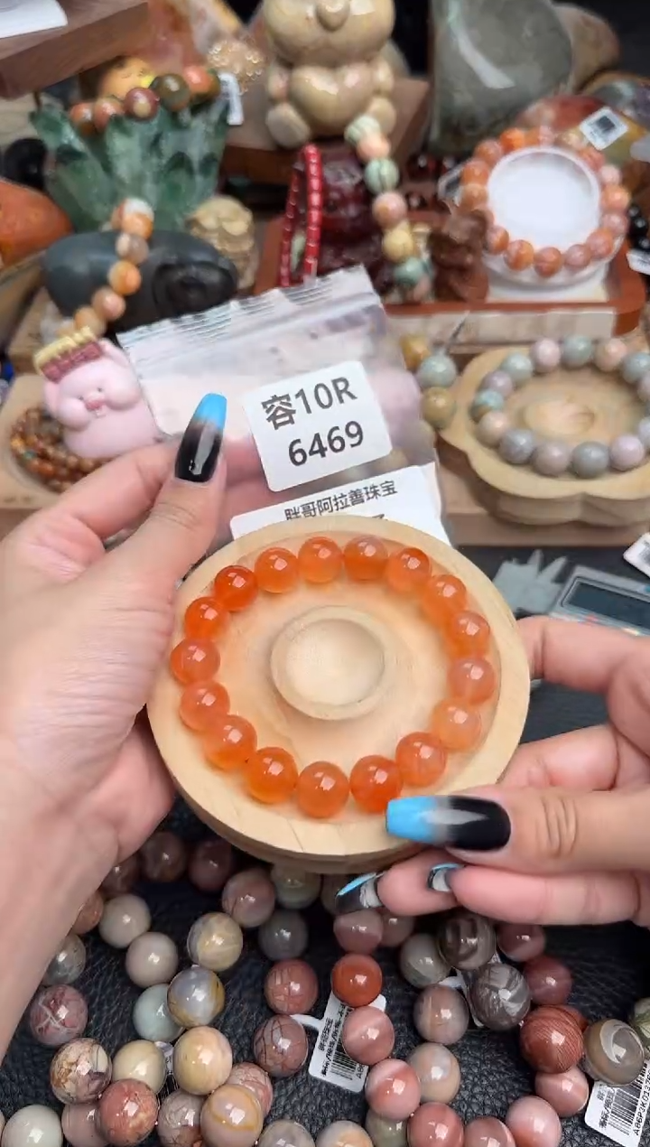 【闪购商品】石英质玉手链未镶嵌10R6469