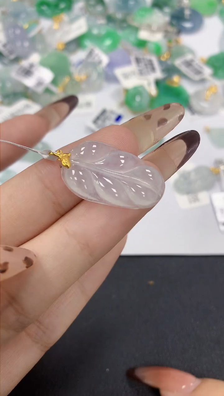 颈饰18K金镶嵌翡翠a货假一赔三支持复检百元上9元证书费自理