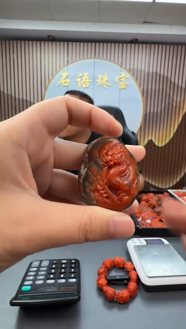 未镶嵌雕刻南红玛瑙091ZB1024产品一个