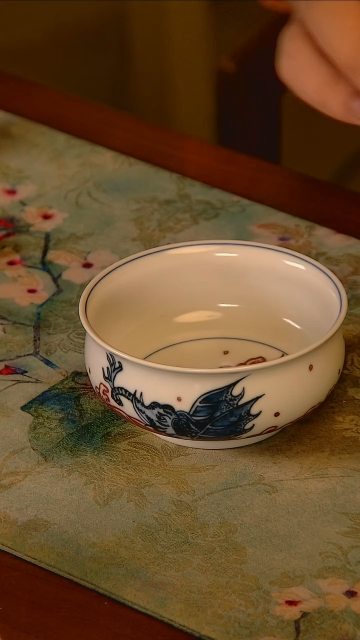 杯手工手绘杯杯很美丽