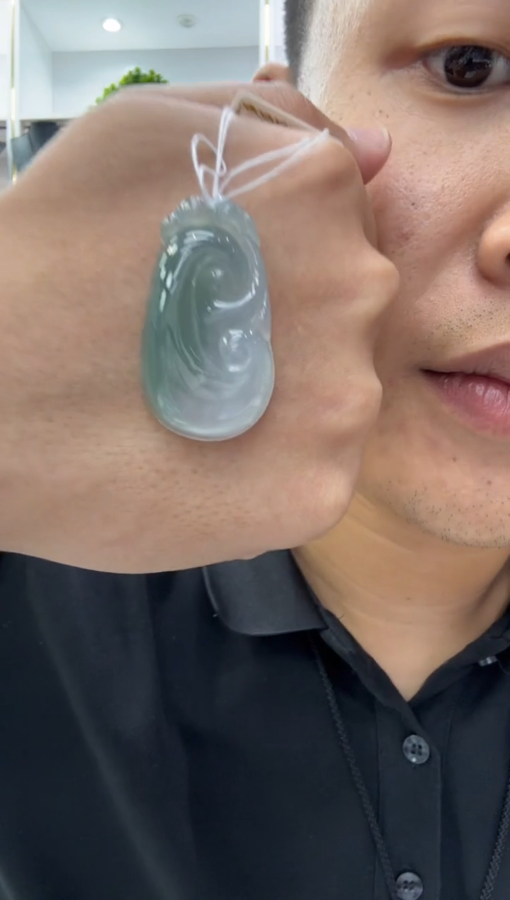 翡翠未镶嵌颈饰天然翡翠A货孤品一件