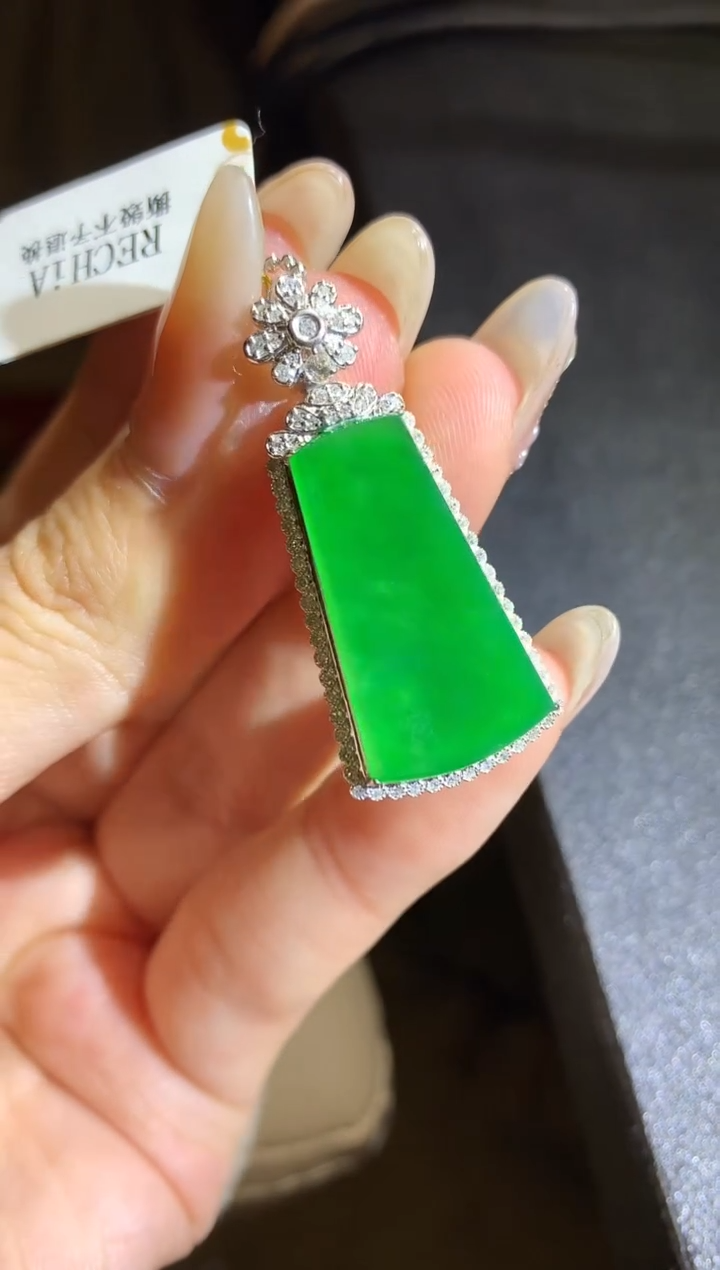 【闪购商品】翡翠吊坠(不含链)18K金镶嵌133无事牌（多样性发货一件