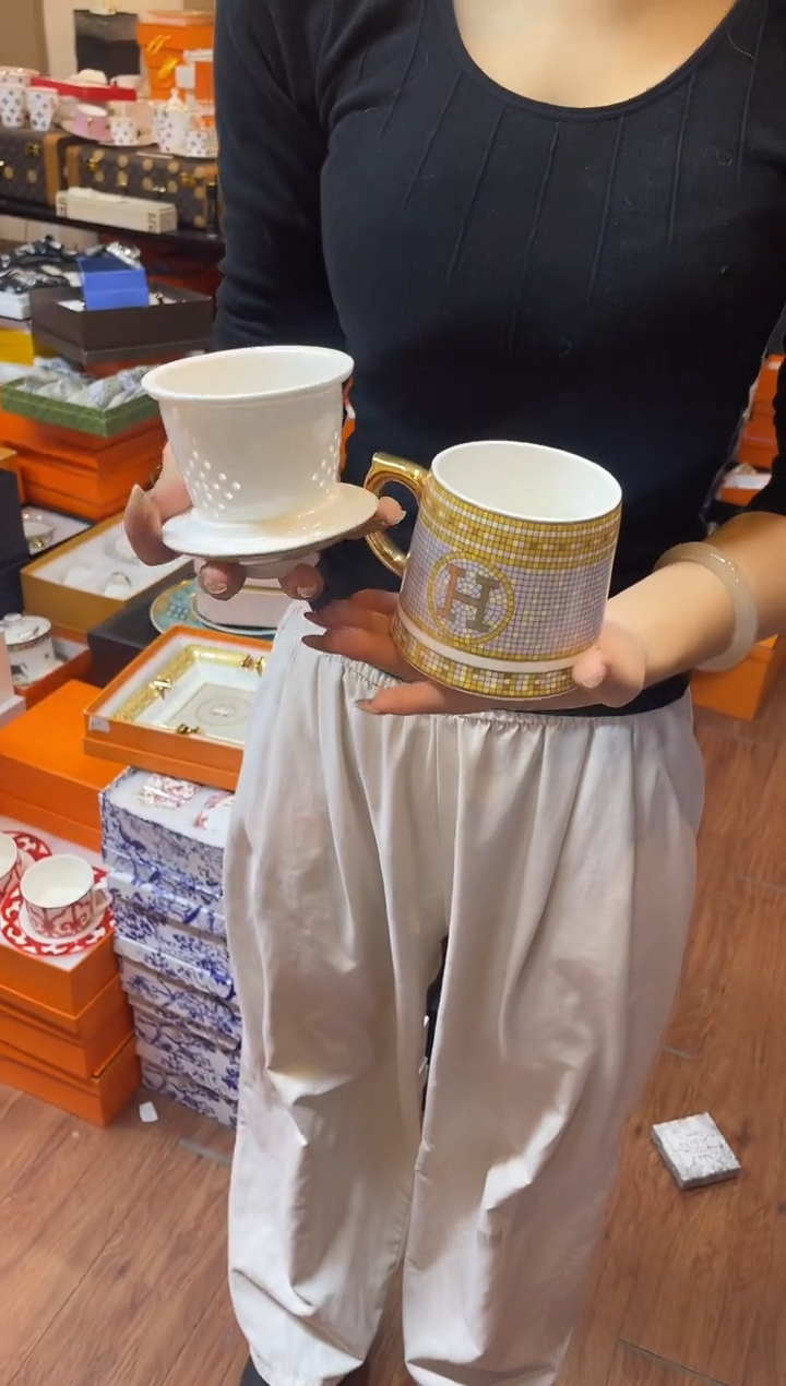 杯鸿辉家品牌瓷器，京东包邮！