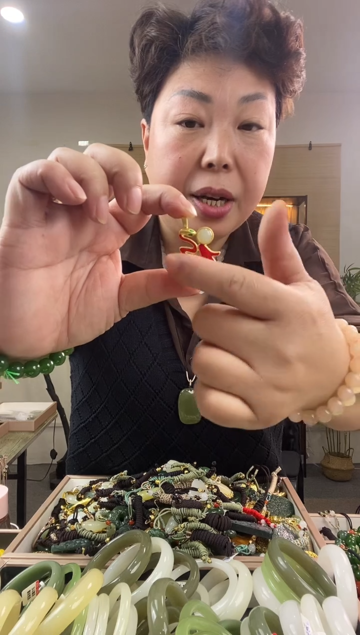 颈饰未镶嵌和田玉多样性拍一发一  3