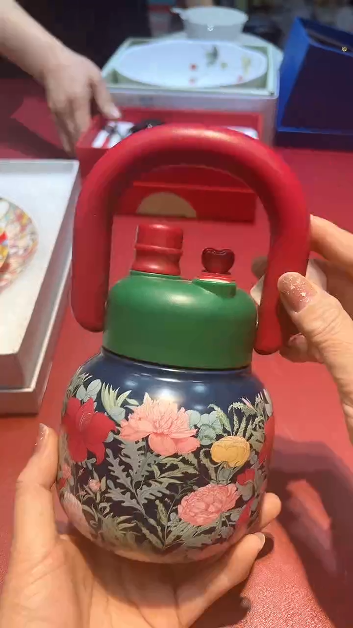 【闪购商品】瓷片锅碗瓢盆一件不剩