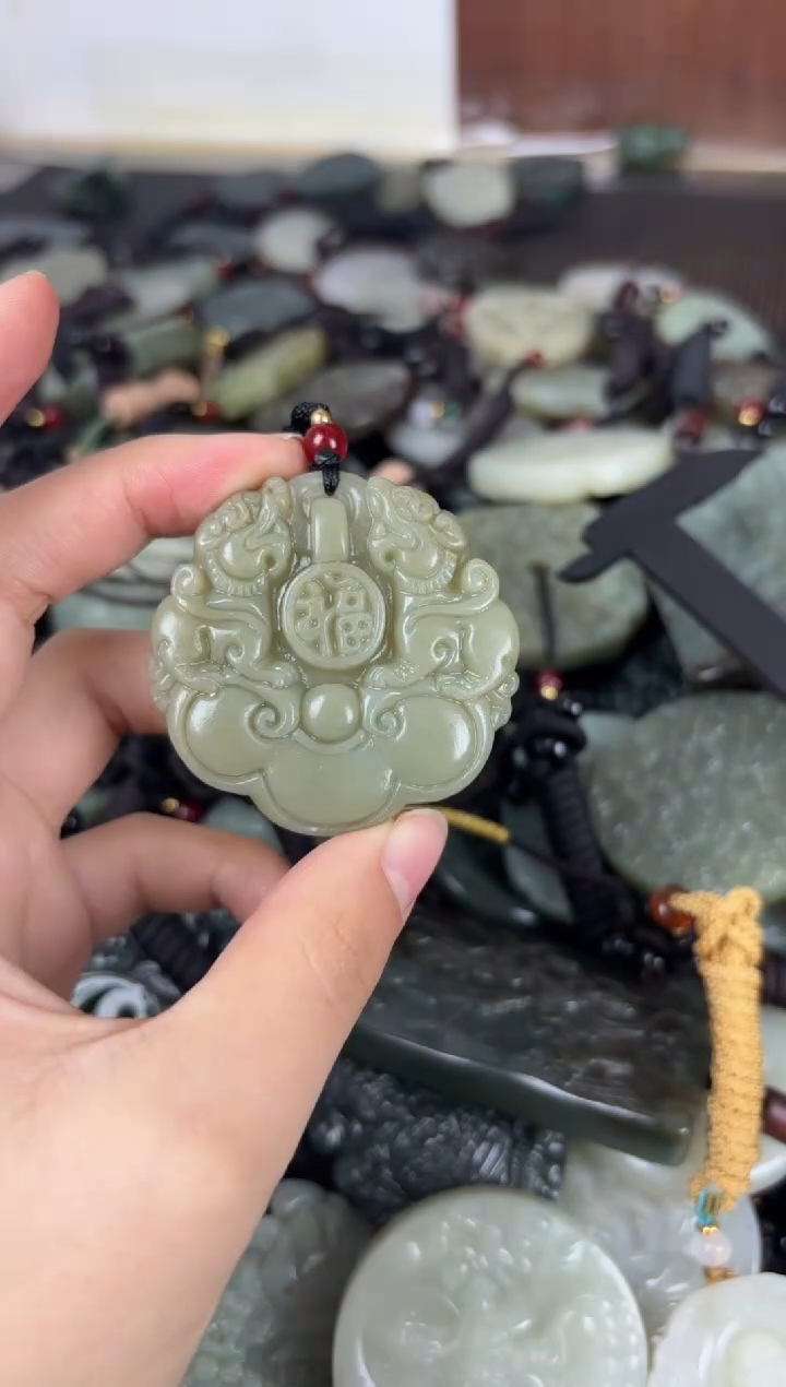 【闪购商品】和田玉颈饰未镶嵌1