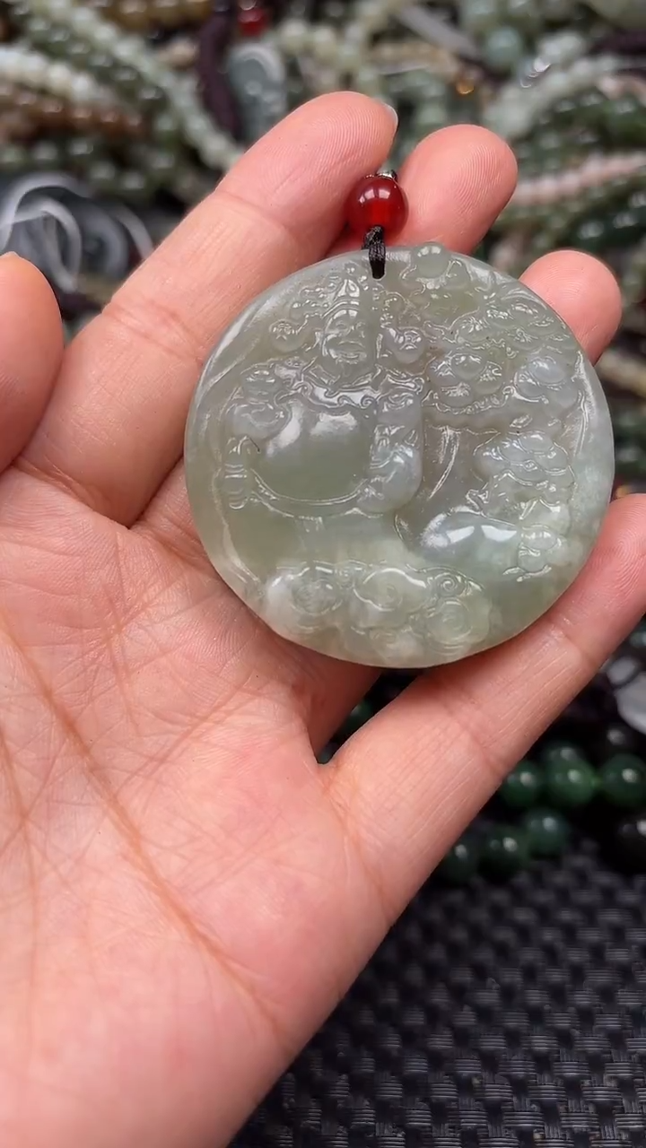 和田玉未镶嵌颈饰1