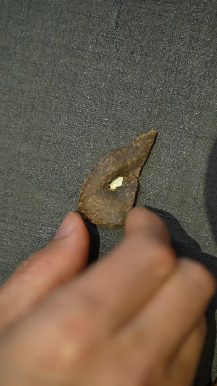 沉香吊坠海南沉水老香1.02g