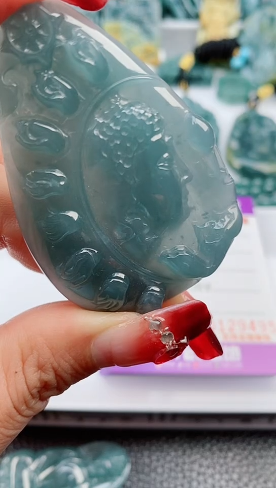 【闪购商品】翡翠颈饰未镶嵌              