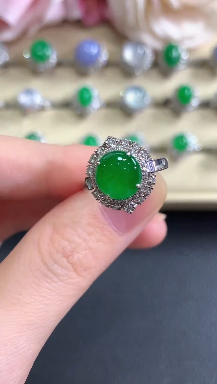 18K金镶嵌戒指翡翠冬日珠宝Q152