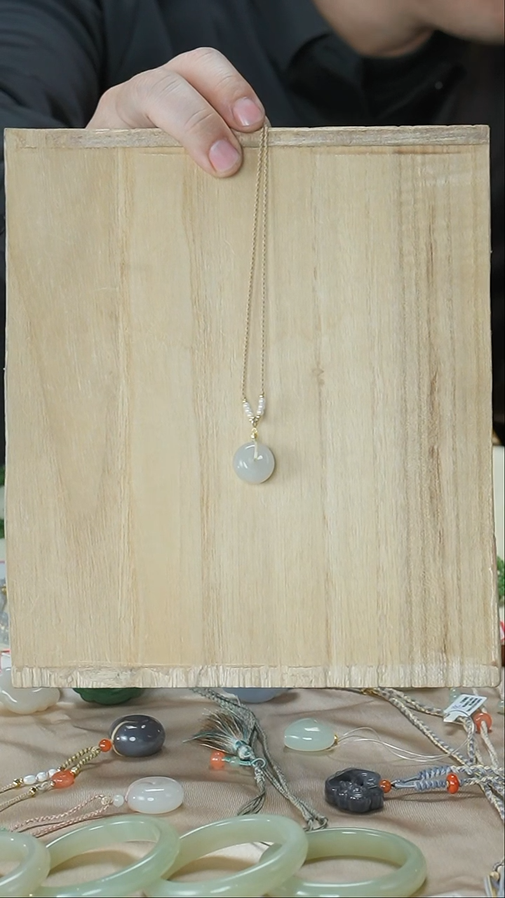 【闪购商品】和田玉颈饰未镶嵌平安扣小肉扣