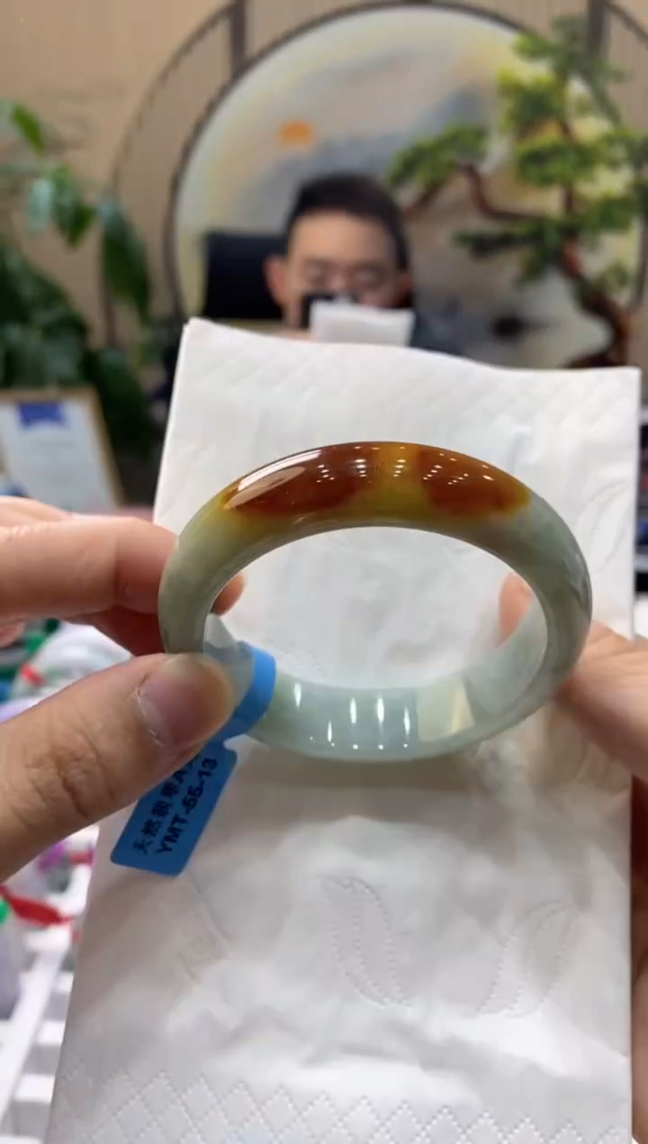 【闪购商品】翡翠手镯未镶嵌000009331