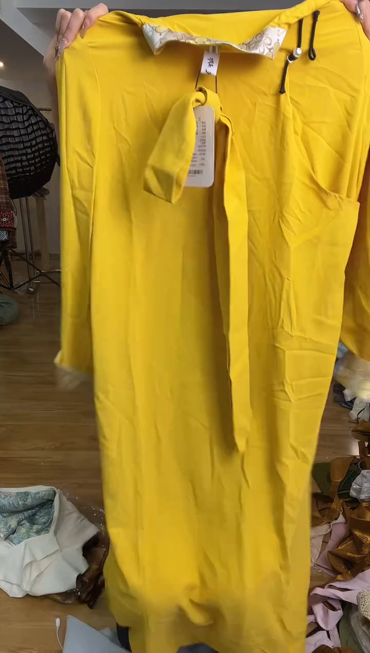 连衣裙       L码        110-120斤