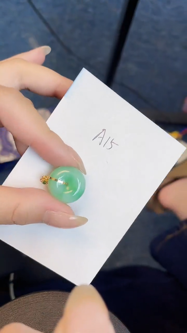 【闪购商品】翡翠吊坠(不含链)18K金镶嵌000000000