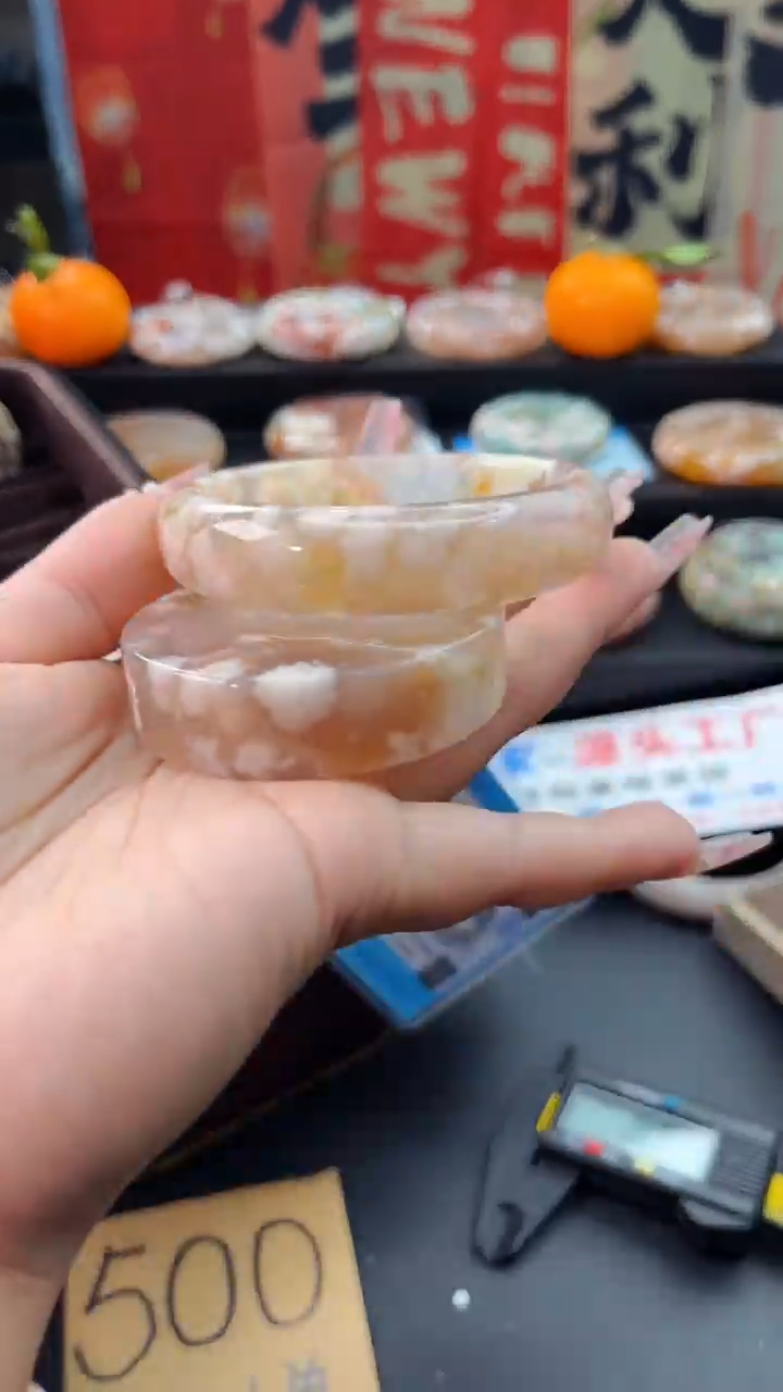 【闪购商品】石英质玉手镯未镶嵌赠送镯心（57圈口）