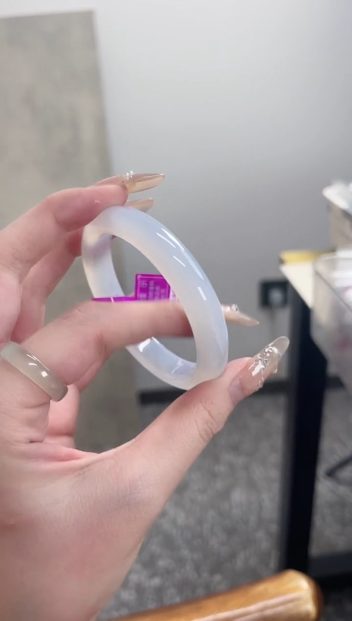 【闪购商品】玛瑙/玉髓手镯未镶嵌55圈 需要包容