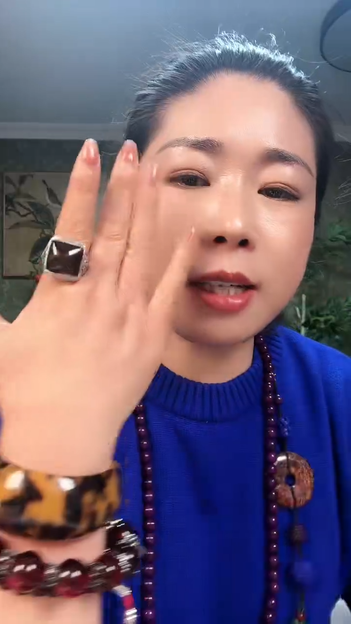 【闪购商品】树脂制品0000000T752