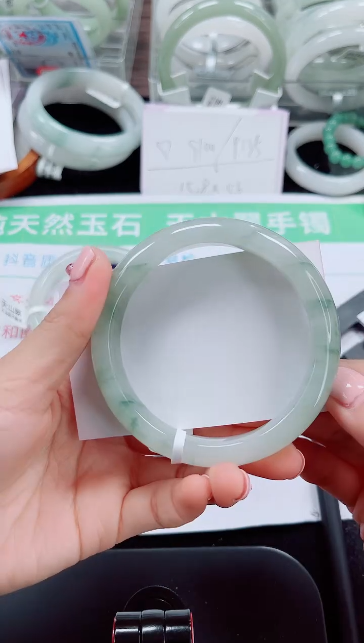 未镶嵌手镯石英质玉135-60/61