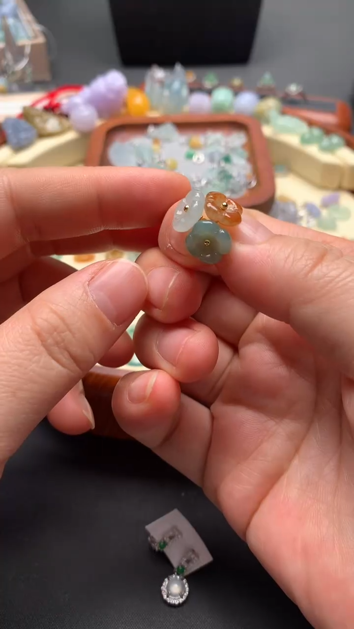 【闪购商品】翡翠颈饰银S925镶嵌翡翠镶嵌花花