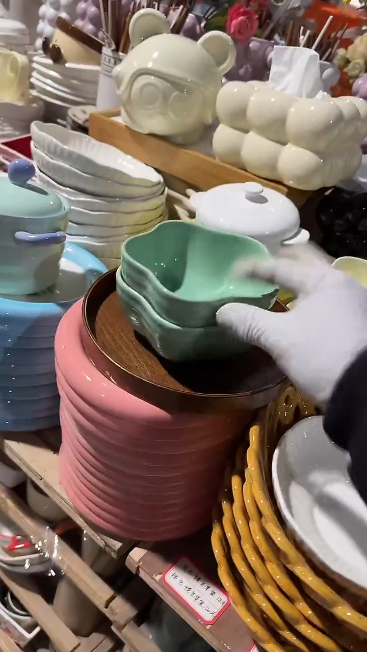 陶瓷2个花边碗微瑕 凑满20元包邮