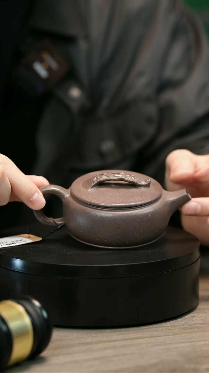 茶壶紫砂尼***?H2129天青马蹄扁瓦