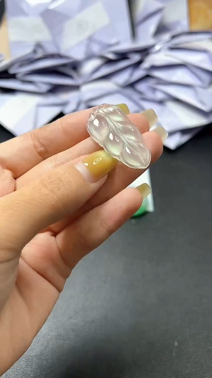 翡翠未镶嵌颈饰时尚精品 一物一拍