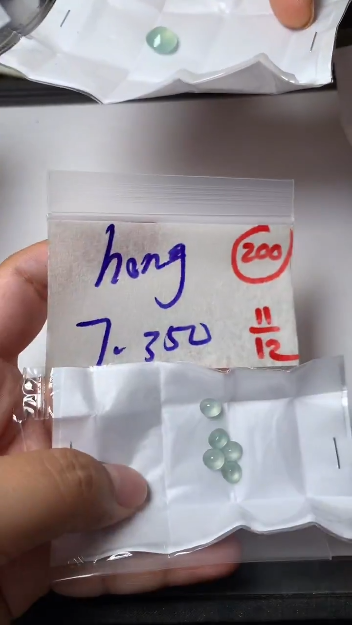 未镶嵌定制翡翠?****?缅甸天然翡翠A货200