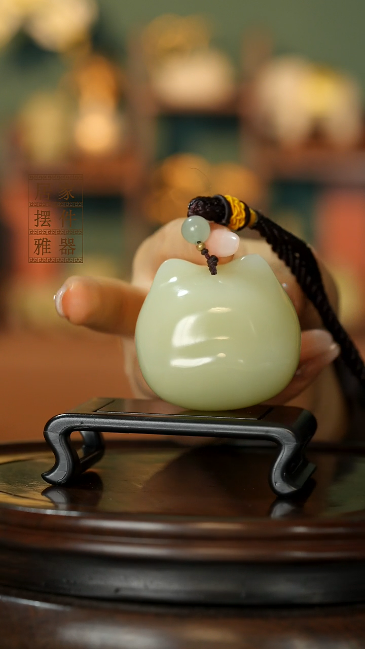 玉《纳福猫咪》摆件